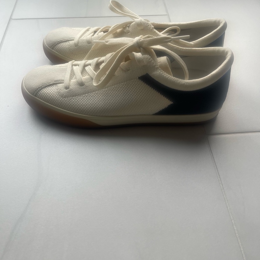 Rothy's Cream and Navy Sneakers